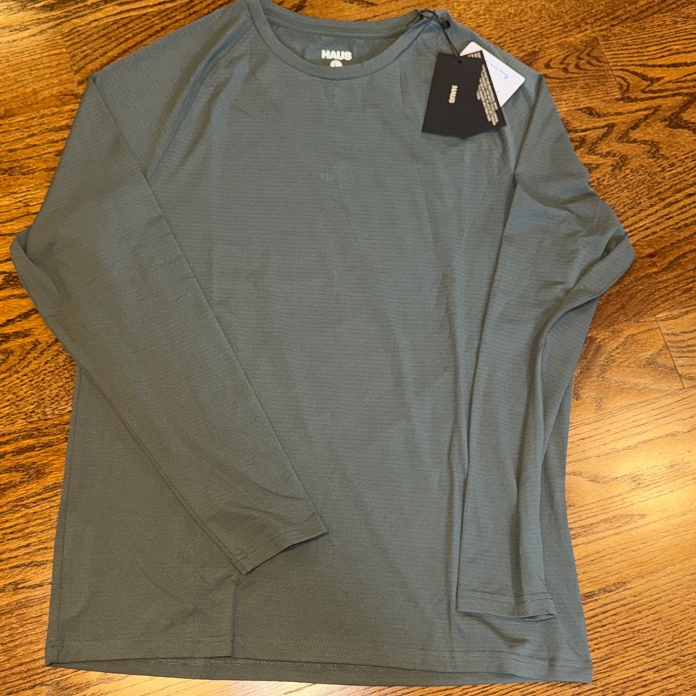 Haus Men's Long-Sleeve Crewneck Shirt in Olive